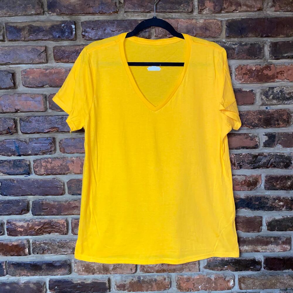 NWOT Fanatics Yellow Short Sleeve V-Neck Cotton T-Shirt Tee Women's Size Large